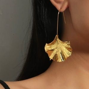 ZARA BRIGHT YELLOW GOLDEN TEXTURED GINGKO LEAF DROP EARRINGS